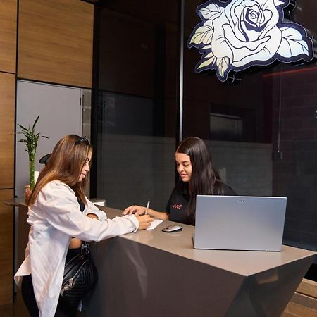 Rosa Negra Haven Cozy Stadio Aparta-Suite Medellin Exterior photo