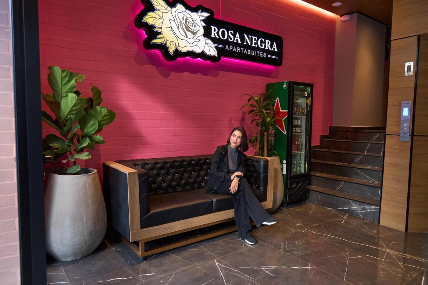 Rosa Negra Haven Cozy Stadio Aparta-Suite Medellin Exterior photo